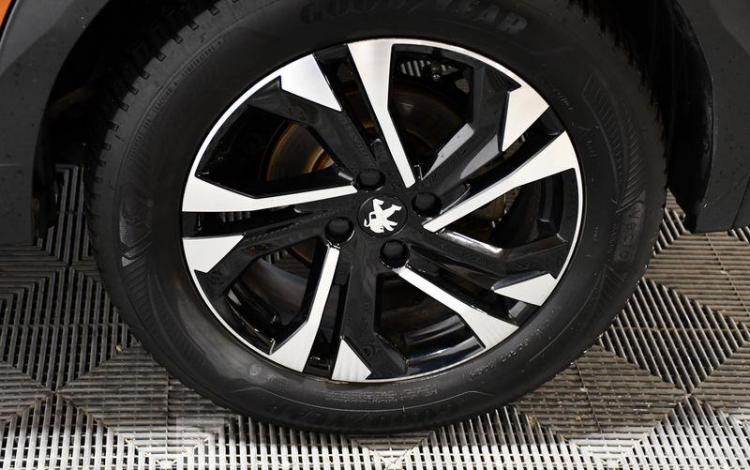 PEUGEOT e-2008 GT ORA GJ-925-QW