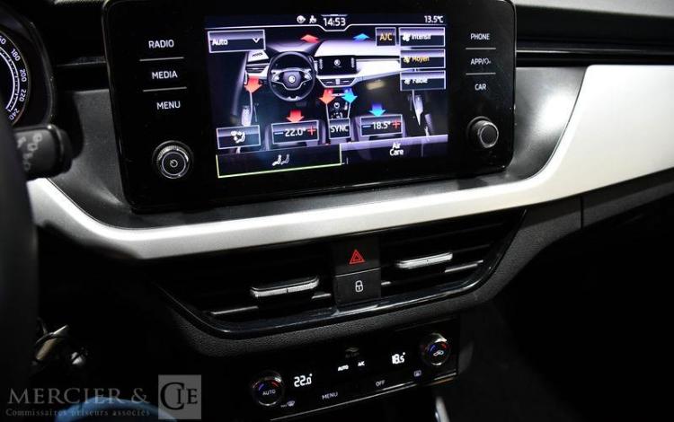 SKODA KAMIQ 1,0 TSI EVO 110CH NOIR GM-204-WD
