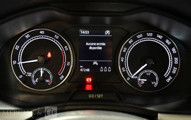SKODA KAMIQ 1,0 TSI EVO 110CH NOIR GM-204-WD