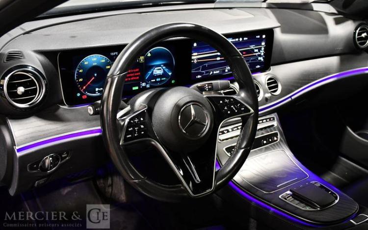 MERCEDES CLASSE E220 AVANTGARDE LINE BA 213 NOIR GN-560-FM