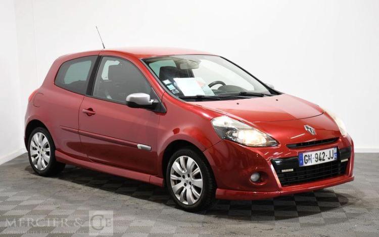 RENAULT CLIO 1,6 130CH GT ROUGE GN-942-JJ