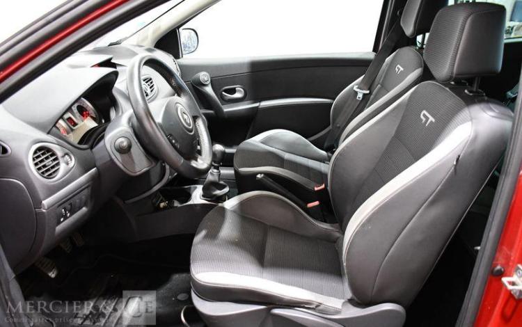 RENAULT CLIO 1,6 130CH GT ROUGE GN-942-JJ