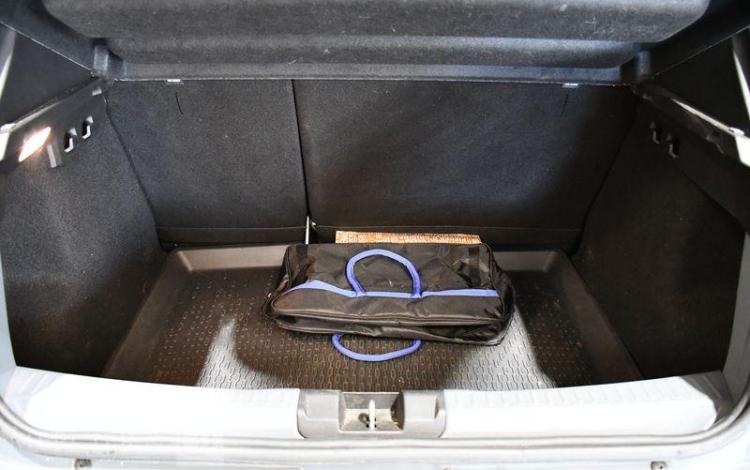 DACIA SANDERO ESSENTIAL SCE 65 GRIS GP-324-XM