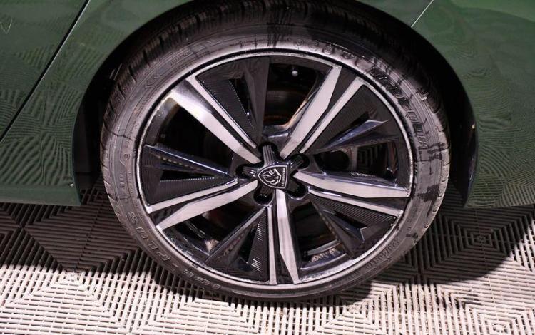 PEUGEOT 308 GT PURE TECH 130 S&S VERT GP-360-ZE