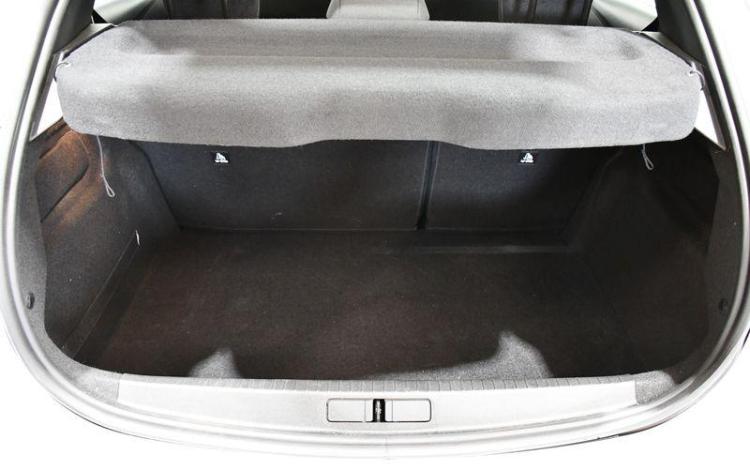 PEUGEOT 208 1.2 PURETECH 75 STYLE BLANC GQ-091-MB