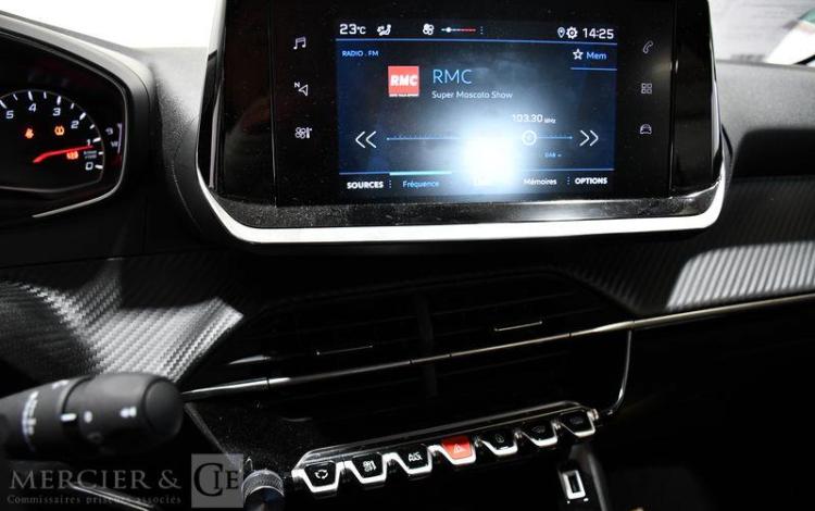 PEUGEOT 208 1.2 PURETECH 75 STYLE BLANC GQ-091-MB