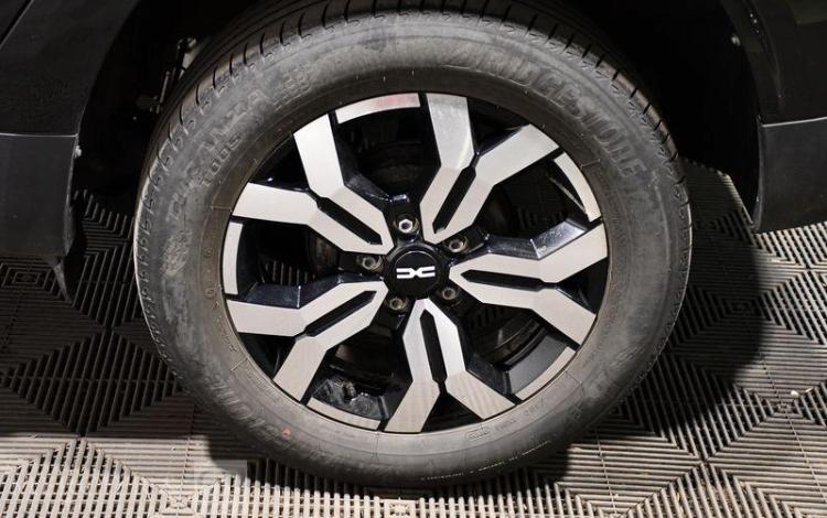 DACIA DUSTER 1.5 BLUEDCI 115 JOURNEY PLUS NOIR GQ-268-LY
