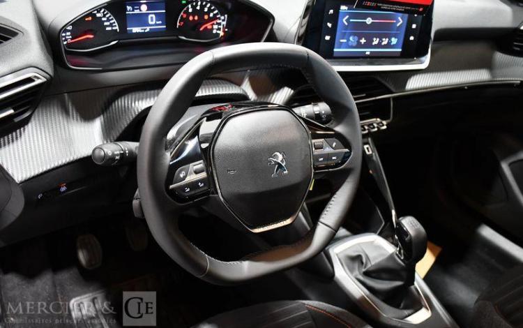 PEUGEOT 208 1.2 PURETECH 75 STYLE BLANC GQ-543-MB