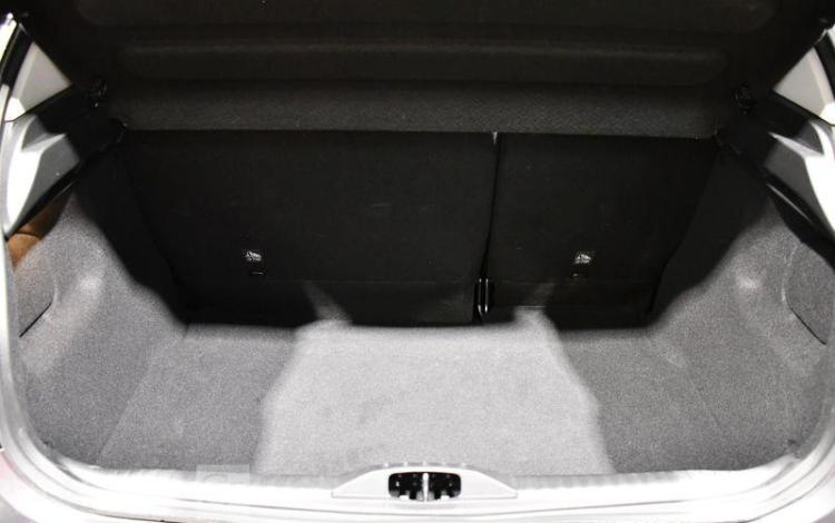 CITROEN C3 1.2 PURETECH 110 SHINE EAT GRIS GQ-632-KY