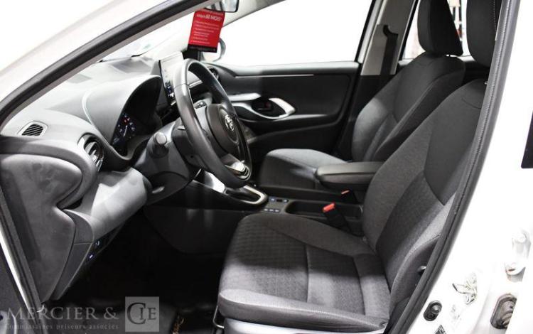TOYOTA YARIS A,E HYBRIDE NG 116H 3 BLANC GR-540-TR