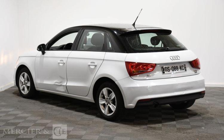 AUDI A1 SPORTBACK 1.0 TFSI 95ch AMBITION S-TRONIC BLANC GS-088-KC