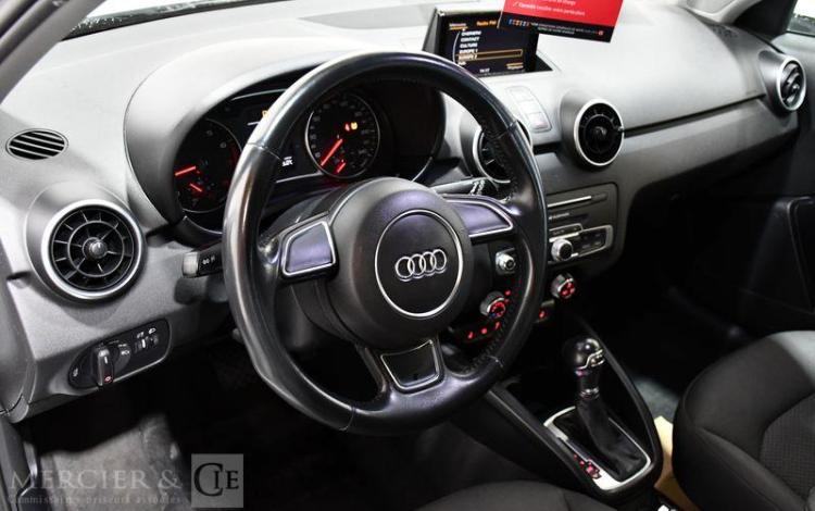 AUDI A1 SPORTBACK 1.0 TFSI 95ch AMBITION S-TRONIC BLANC GS-088-KC