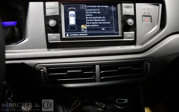 VOLKSWAGEN POLO 1.0 MPI 80 GRIS GS-424-YE