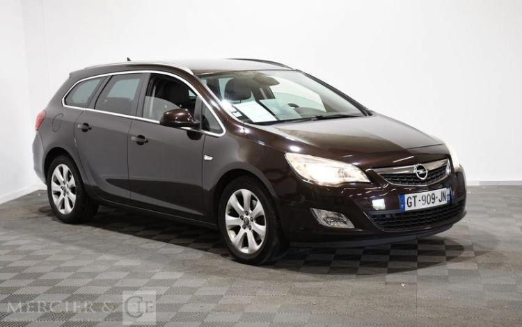 OPEL ASTRA SPORTS TOURER 1,7 CDTI 110CH COSMO MARRON GT-909-JN