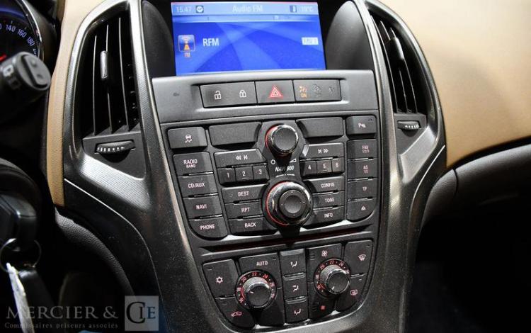 OPEL ASTRA SPORTS TOURER 1,7 CDTI 110CH COSMO MARRON GT-909-JN
