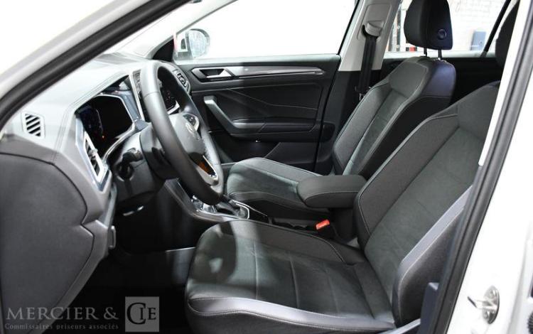 VOLKSWAGEN T ROC BLANC GV-739-AZ