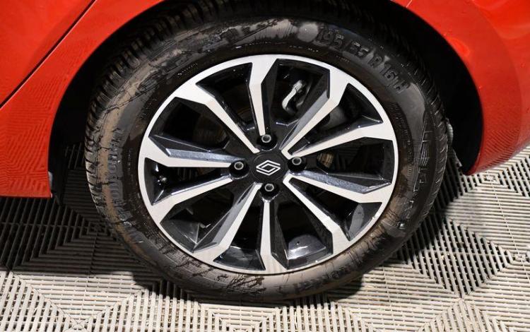 RENAULT CLIO TECHNO E-TECH FULL HYBRID ROUGE GW-394-KZ