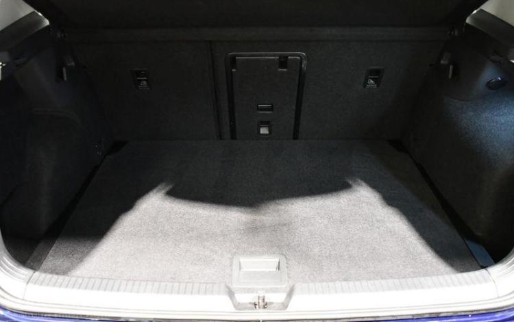 VOLKSWAGEN GOLF A8 1,0 ETSI M HYBRID 110 VIOLET GW-419-CD