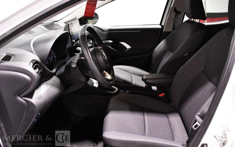 TOYOTA YARIS A,E HYBRIDE NG 116H DYNAMIC MY22 BLANC GY-481-FH