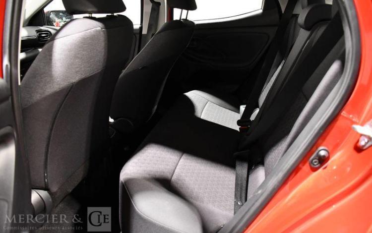 TOYOTA YARIS A,E NG 120 VVT-I DYNAMIC MY22 ROUGE GZ-658-AF