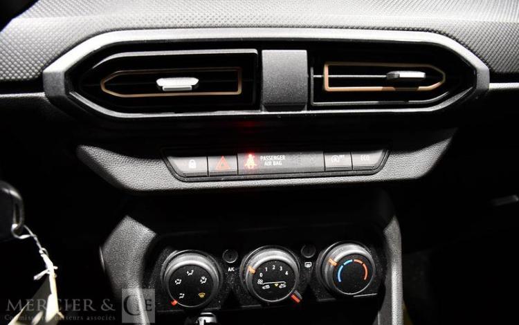 DACIA SANDERO STEPWAY ESSENTIAL ECO – G 100 BLANC GZ-885-LB