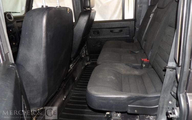 LAND ROVER DEFENDER  HE-285-BX