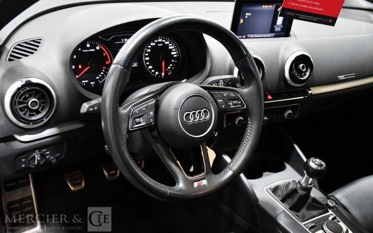 AUDI A3 SPORTBACK  1,0 TFSI 115CH S-LINE NOIR HF-432-DV