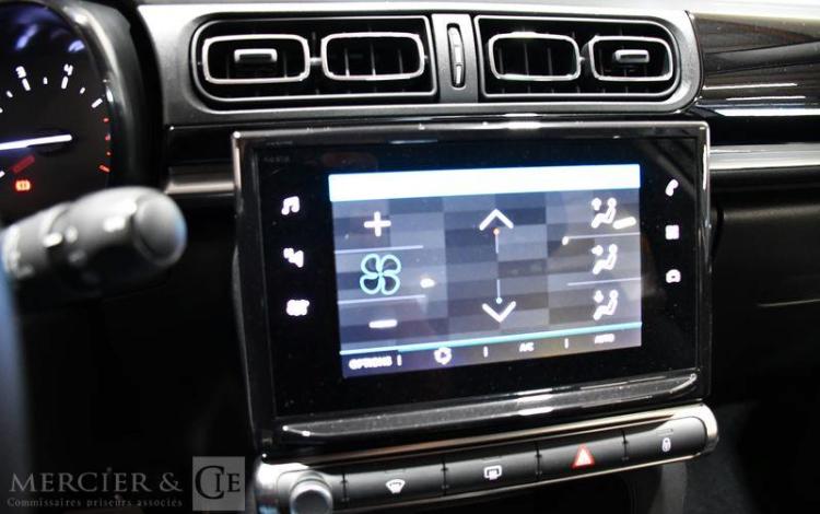 CITROEN C3 1.2 PURETECH 110 SHINE EAT – ESSENCE – 8542 KMS – ANNEE 2022 GRIS PZ2M357