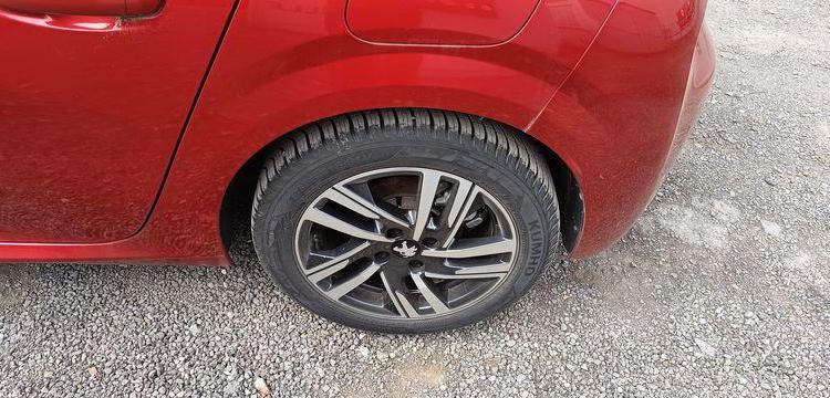 PEUGEOT 208 1.2 PURETECH 100 ALLURE PACK – ESSENCE – 16582 KMS ROUGE PZ2M521