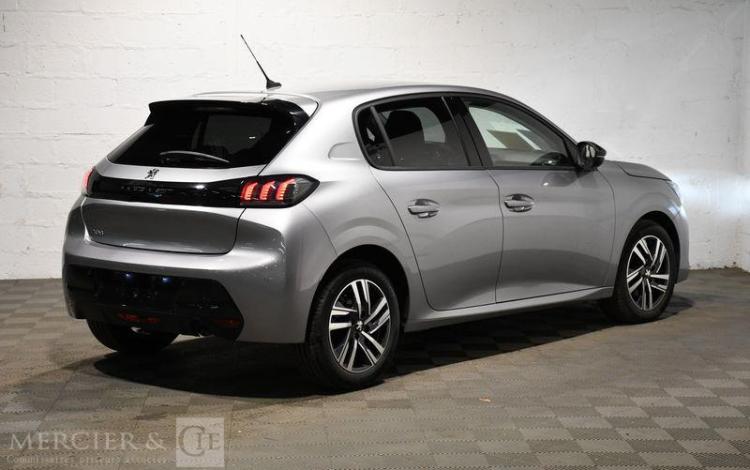 PEUGEOT 208 1.2 PURETECH 100 ALLURE – ESSENCE – 17452 KMS – ANNEE 2022 GRIS PZ2M529