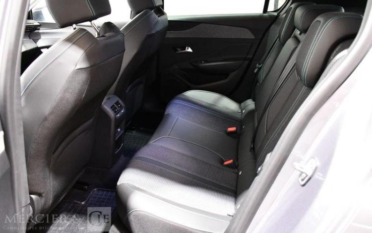 PEUGEOT 308 1.2 PURETECH 130 ALLURE PACK – ESSENCE – 10419 KMS – ANNEE 2023 GRIS PZ3G322