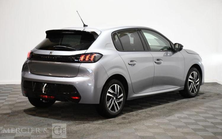 PEUGEOT 208 1,2 PURE TECH – ESSENCE – 16570 KMS – ANNEE GRIS PZ3G403