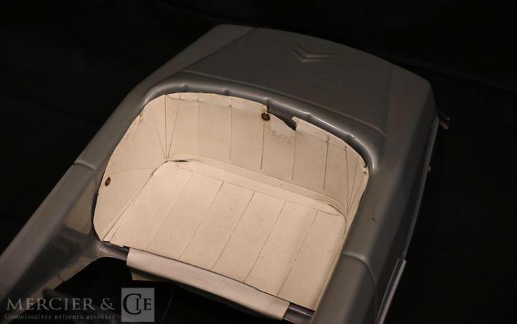 VOITURE A PEDALE D’ENFANT CITROEN AVEC COMMANDE ELECTRIQUE  128