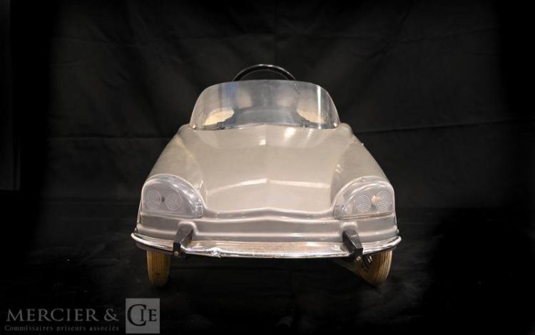 VOITURE A PEDALE D’ENFANT CITROEN AVEC COMMANDE ELECTRIQUE  128