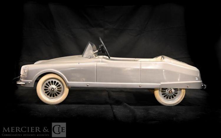 VOITURE A PEDALE D’ENFANT CITROEN AVEC COMMANDE ELECTRIQUE  128