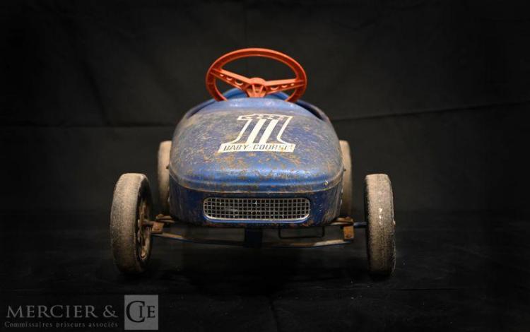 VOITURE A PEDALE BABY  132
