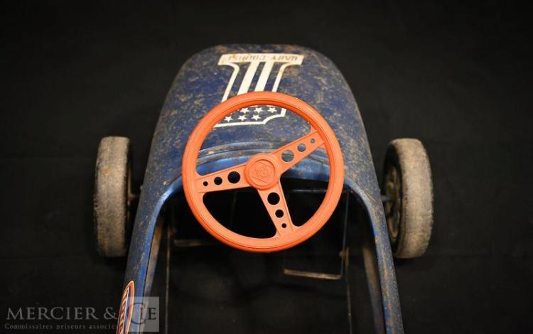 VOITURE A PEDALE BABY  132