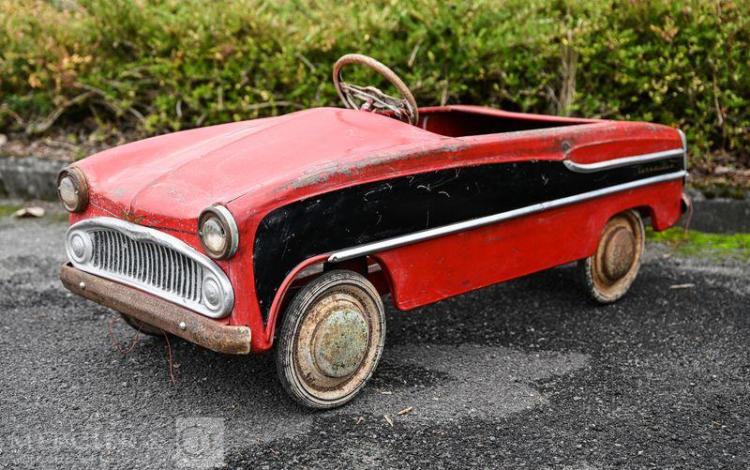 VOITURE A PEDALE PIERRE GUY VERSAILLES  141