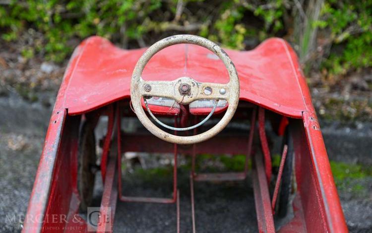 VOITURE A PEDALE PIERRE GUY VERSAILLES  141