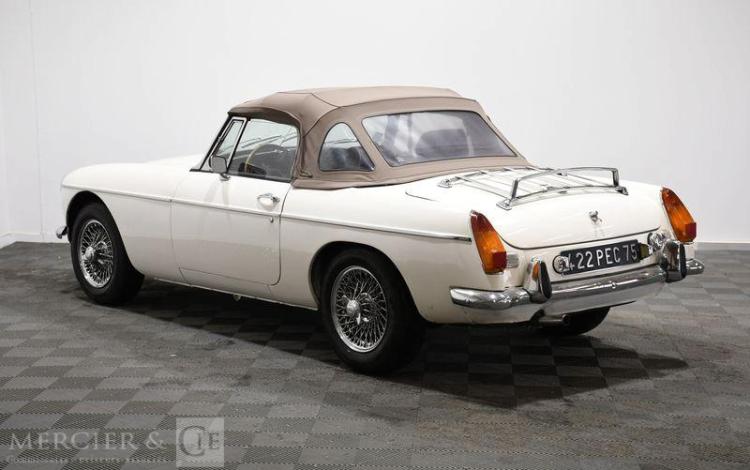MG MGB BLANC 422BEC75