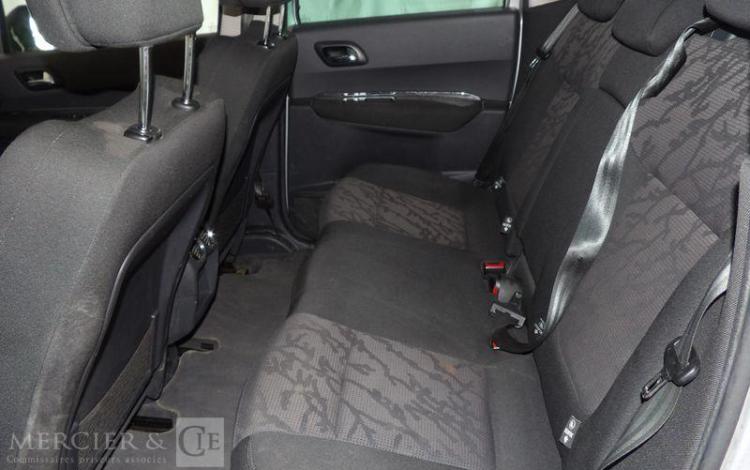 PEUGEOT 3008  AE-200-MW