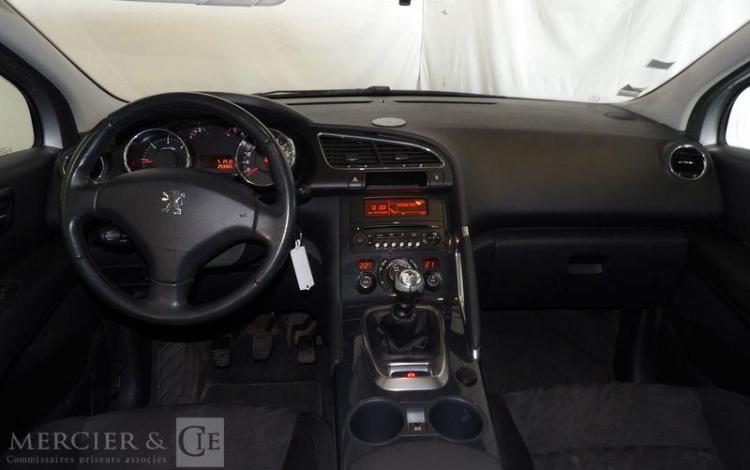 PEUGEOT 3008  AE-200-MW