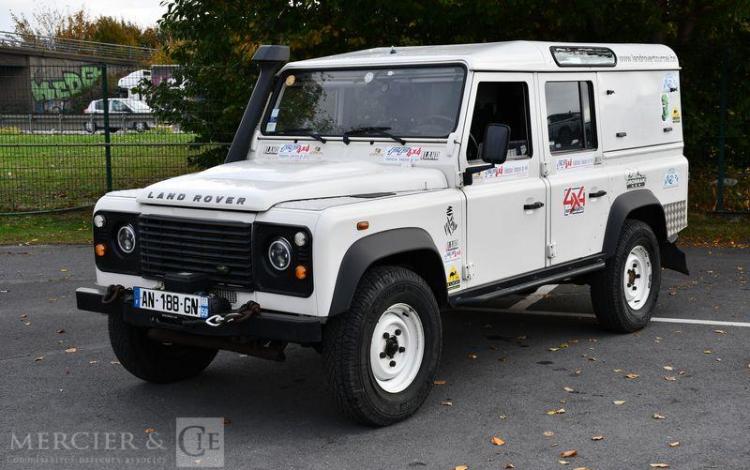 LAND ROVER DEFENDER SW 110 2.4 TD4 120 SE 4WD BLANC AN-188-GN