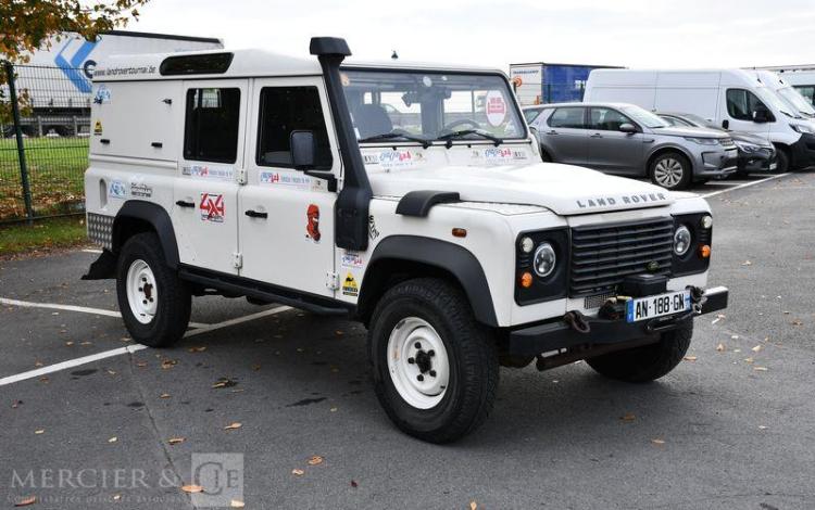 LAND ROVER DEFENDER SW 110 2.4 TD4 120 SE 4WD BLANC AN-188-GN