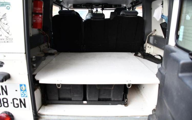 LAND ROVER DEFENDER SW 110 2.4 TD4 120 SE 4WD BLANC AN-188-GN