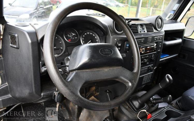 LAND ROVER DEFENDER SW 110 2.4 TD4 120 SE 4WD BLANC AN-188-GN