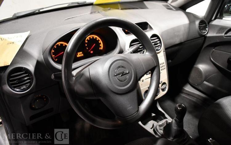 OPEL CORSA 1,2 TWINSPORT 80 ESSENTIA BLANC AN-943-AV