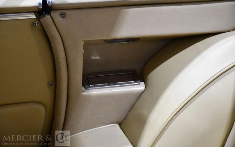 FACEL VEGA FACEL VEGA  AQ-862-JX