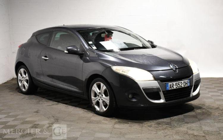 RENAULT MEGANE COUPE 1.9 DCI 130CH DYNAMIQUE GRIS AR-552-DH