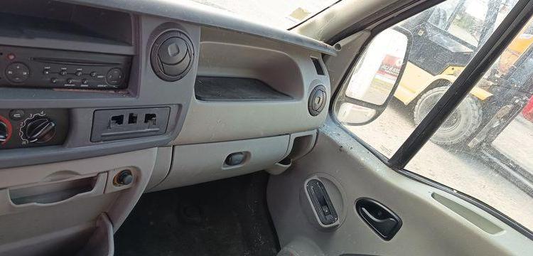 RENAULT MASTER 2 PHASE 3 2,5 DCI 100 CV AVEC CAISSE 20M3  – DIESEL – 139767 KMS BLANC AV-268-EG